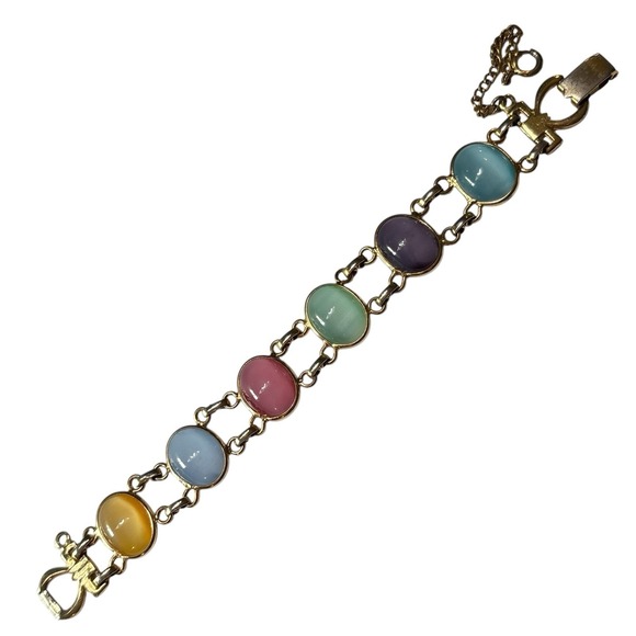 Vintage Bracelet Pastel Acrylic Cabochon Scarab Style w/ Safety Chain Gold Tone - Picture 2 of 16
